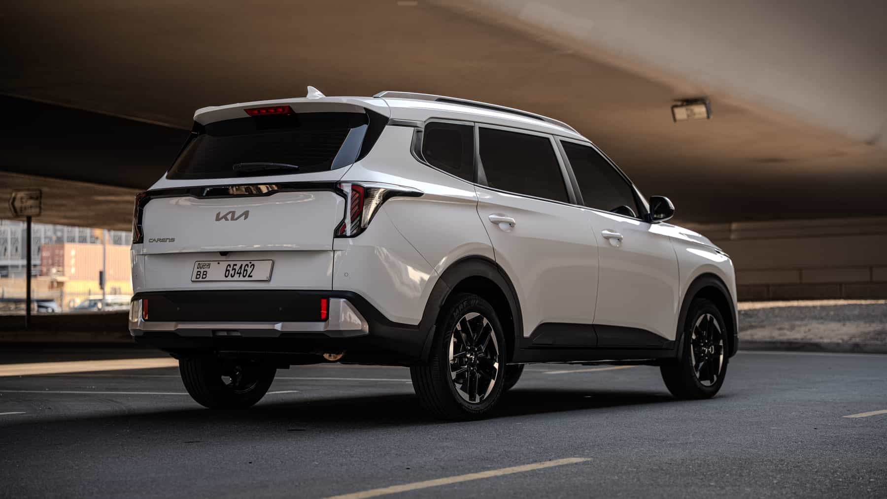 Kia Carens White - thumbnail 3