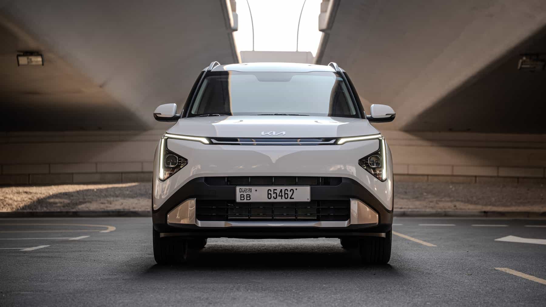 Kia Carens White - thumbnail 4