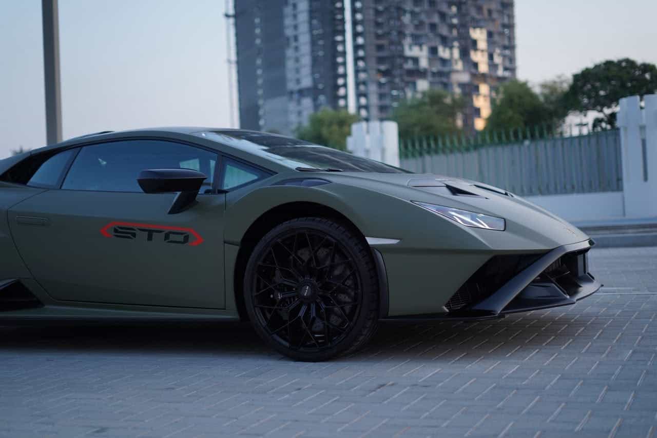 Lamborghini Huracán STO - thumbnail 2
