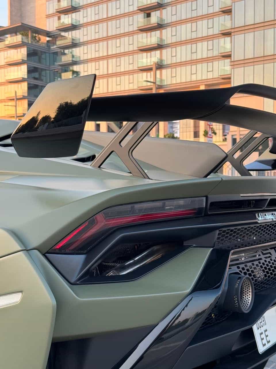 Lamborghini Huracán STO - thumbnail 4