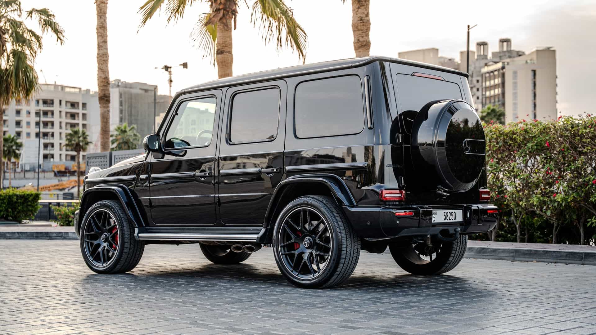 Mercedes-AMG G63 Black - thumbnail 3