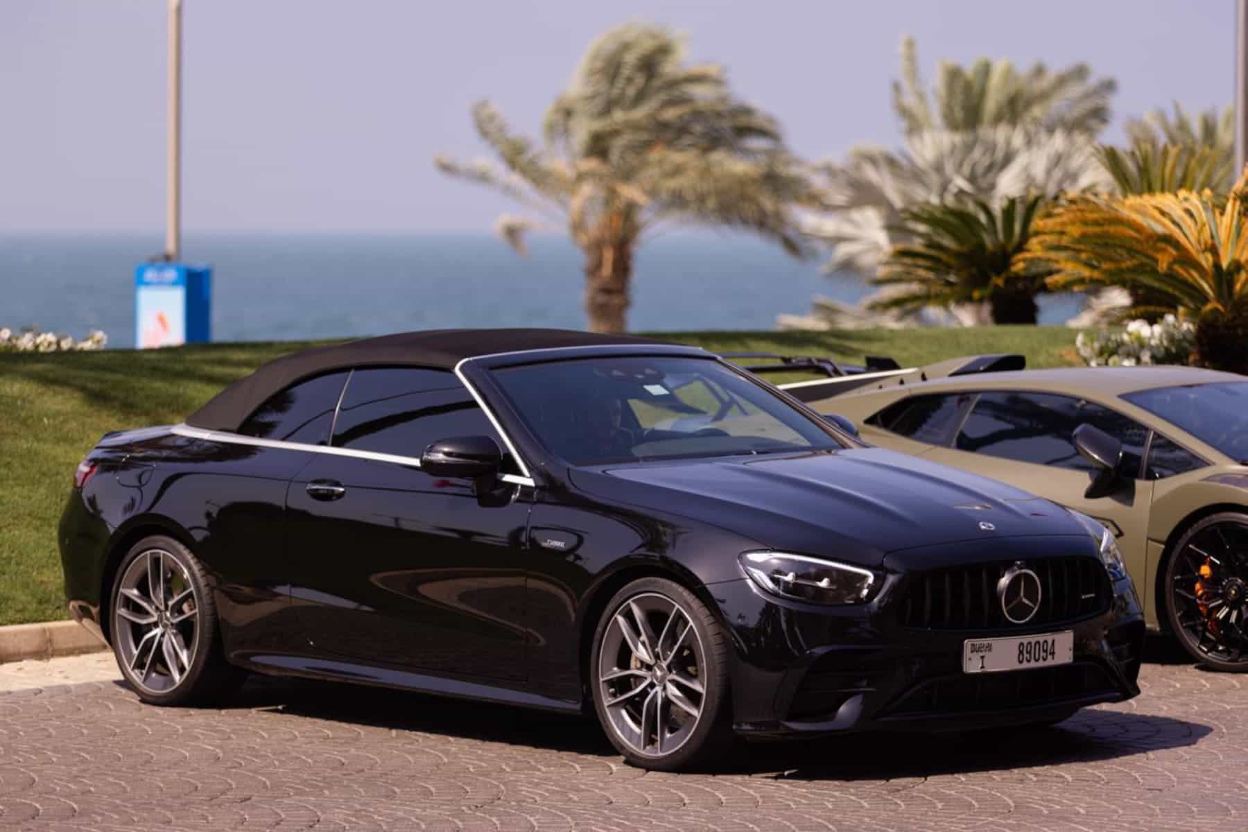 Mercedes-Benz E-Class - thumbnail 2
