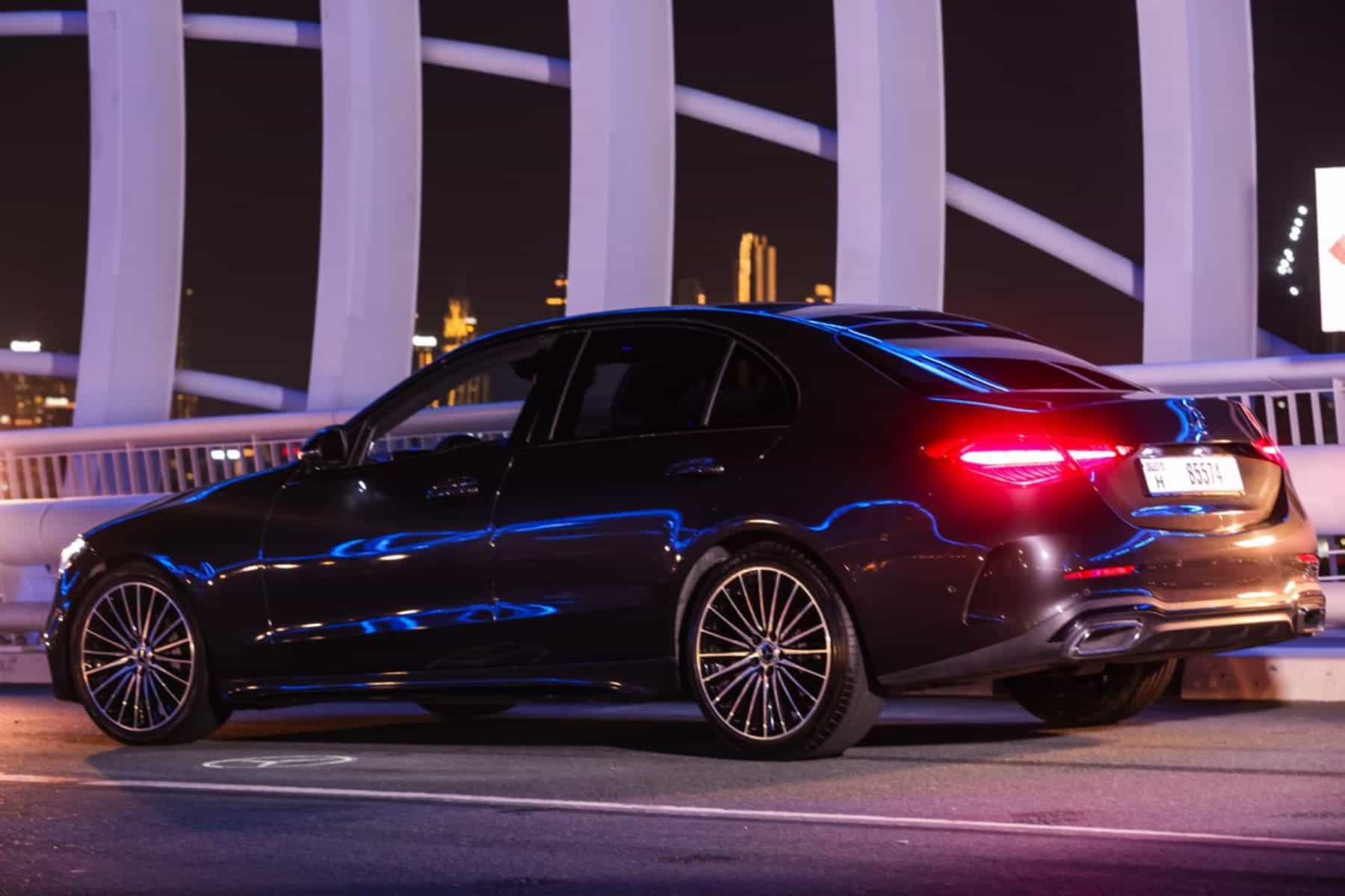 Mercedes C-Class - thumbnail 4