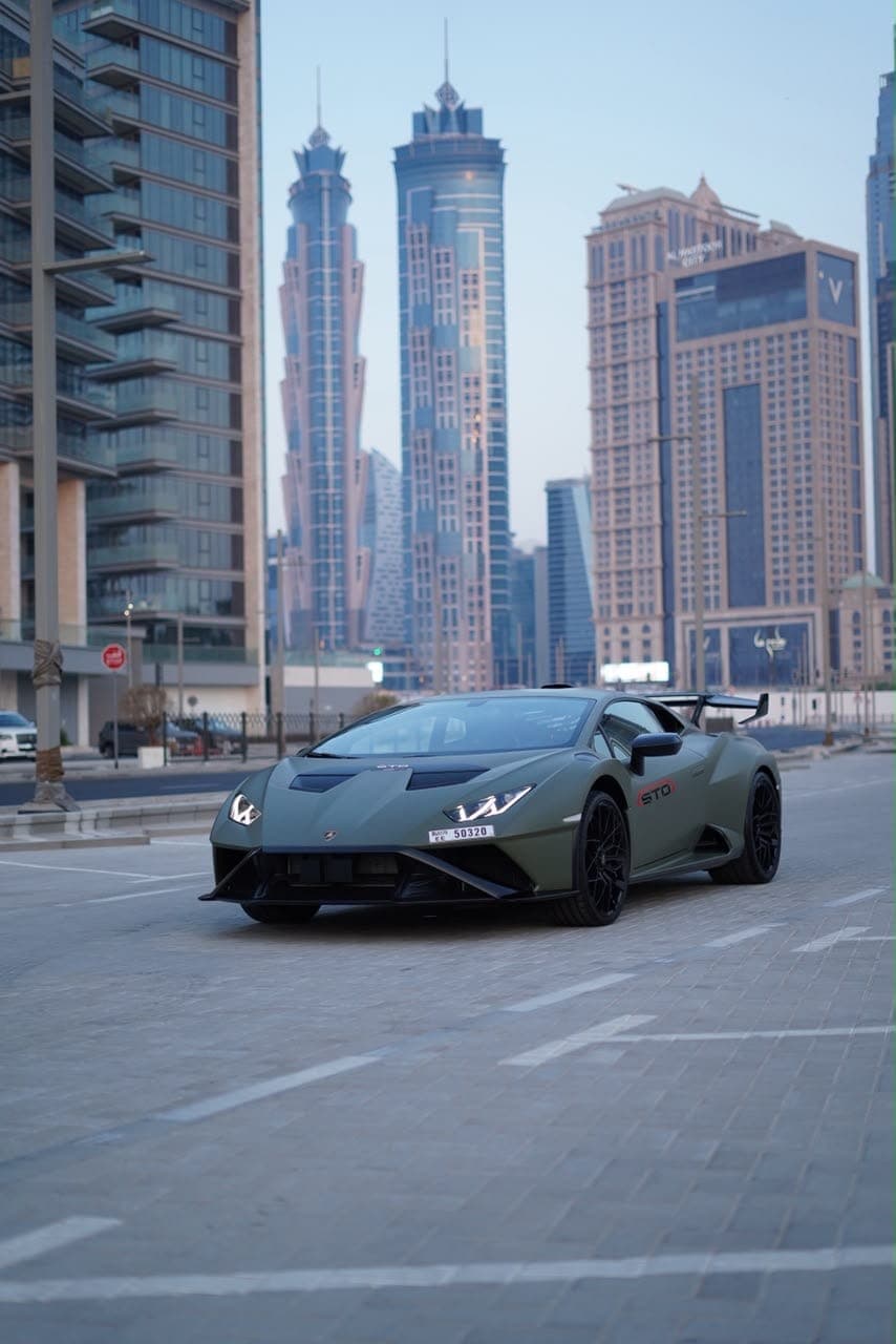 Lamborghini Huracán STO Huracán STO 2022 - Supercar for rent in Dubai