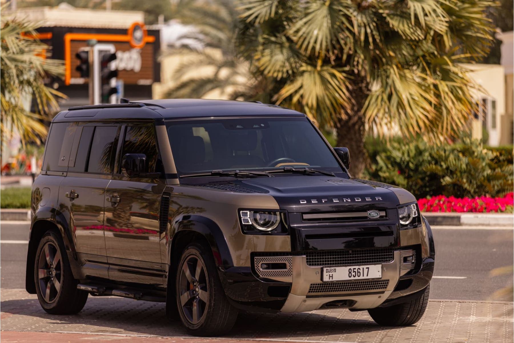 Land Rover Defender Defender 110 HSE 2024 - Luxury SUV for rent in Dubai