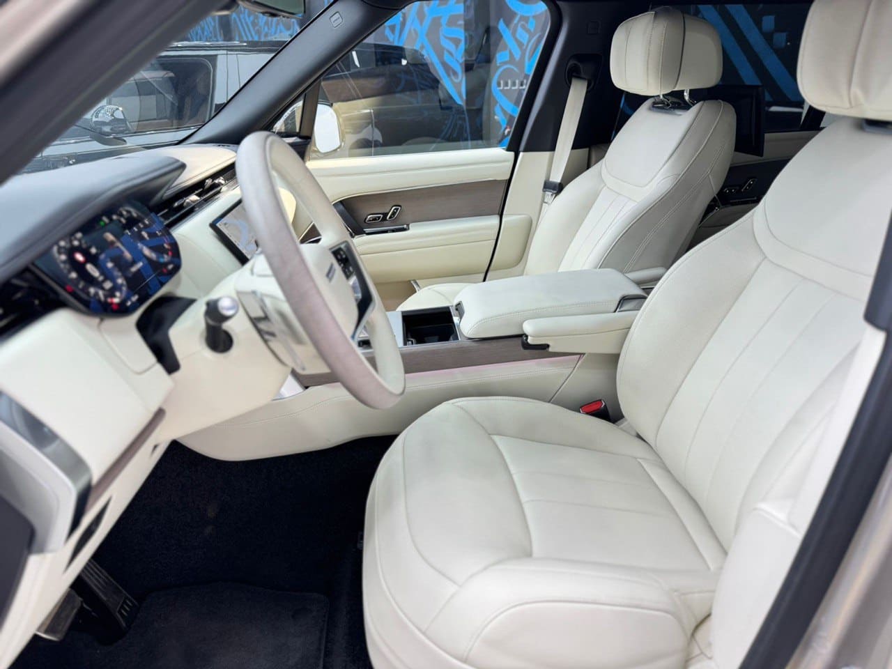 Range Rover view 2