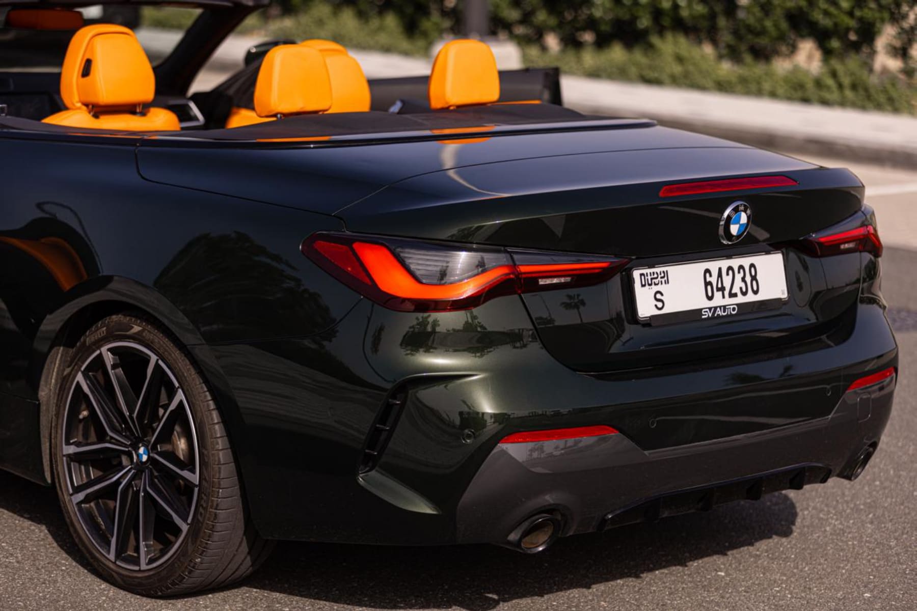 BMW 4 Series Convertible view 6